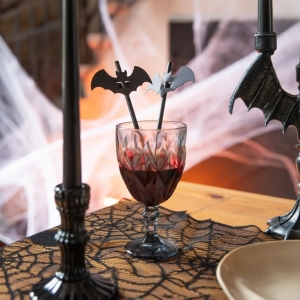 Brčka papírová s netopýry 12 ks