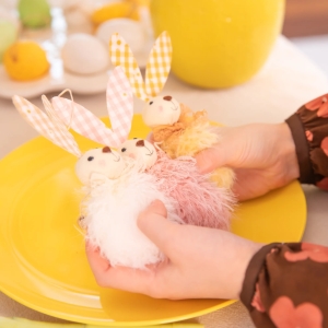 Dekorace Zajíček chlupatý 1 ks