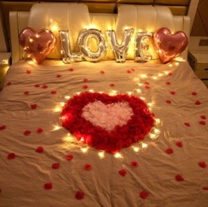 Lístky okvětní červené 500 ks