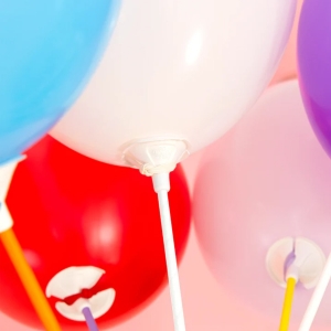 Tyčka na balónek bílá 35 cm 1 ks